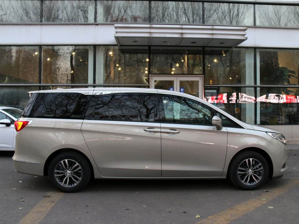 別克商務(wù)(6座)詳情參數(shù)_租車價格